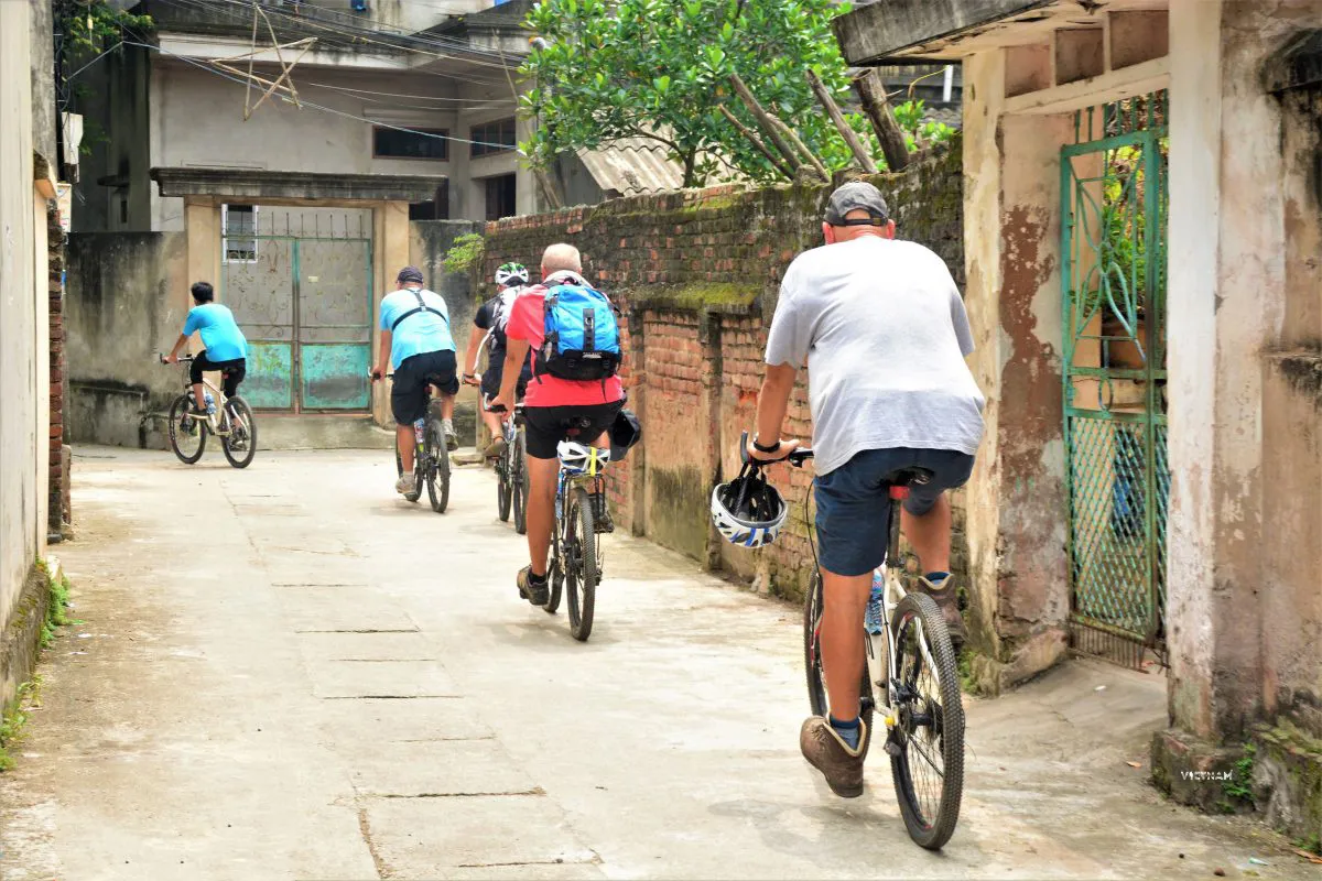 Hanoi Countryside Biking Tour Bat Trang Village 1 Day